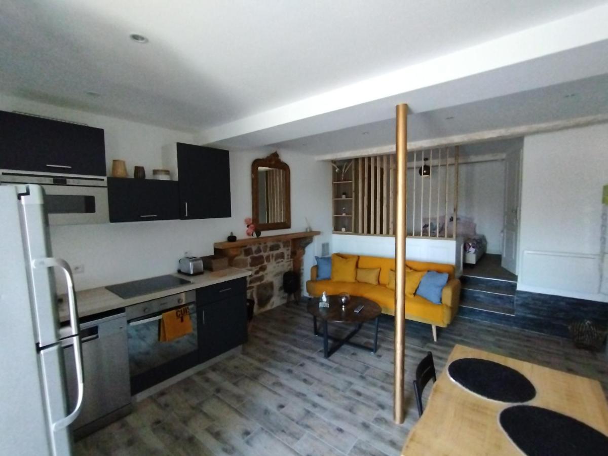 شقة Trevoux: Loft Ravissant Avec Terrasse المظهر الخارجي الصورة
